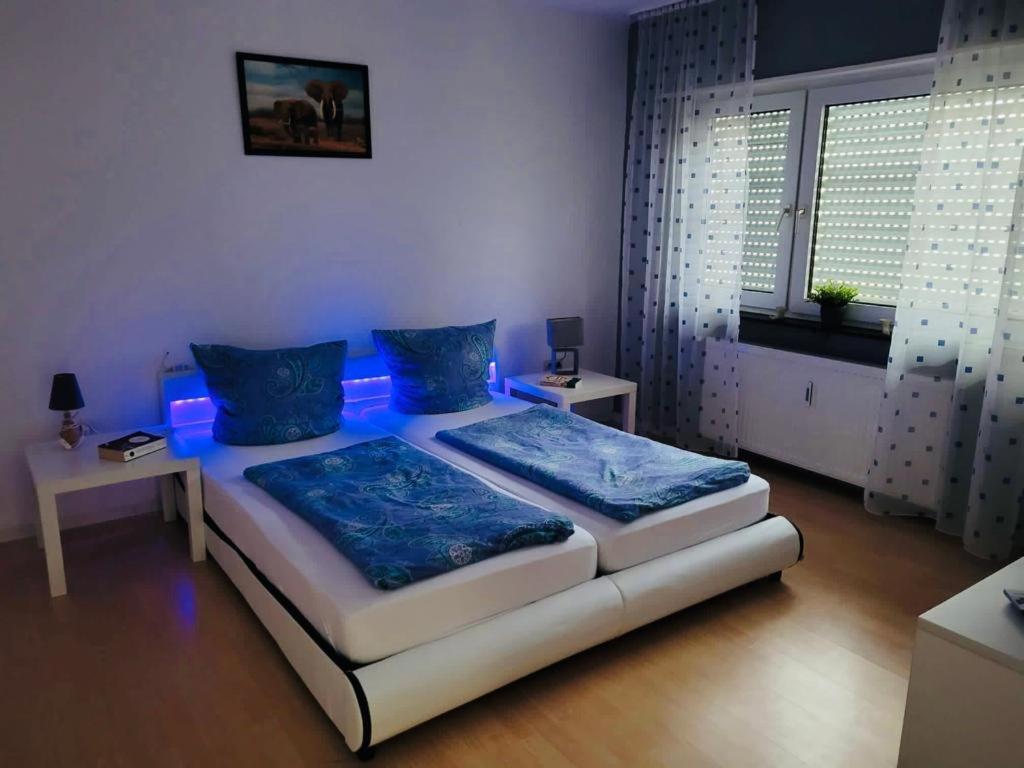 Apartment In Walldorf Mit Schlafzimmer, Kueche Und Bad